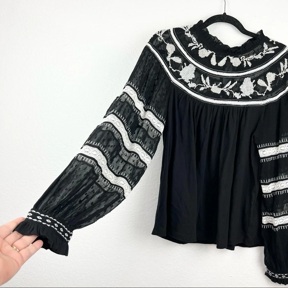 ANTHROPOLOGIE Maeve Winona Lace Puff Sleeve Blouse, Black White, Size Small
